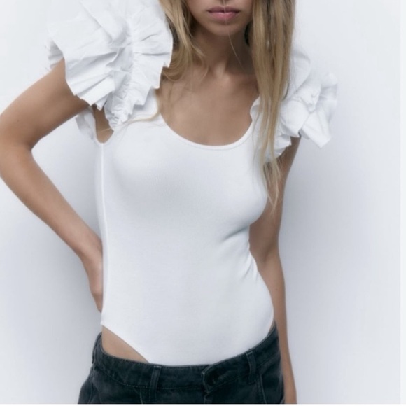 🐚 ZARA WHITE BUTTERFLY SLEEVE RIBBED BODYSUIT! - Picture 10 of 16